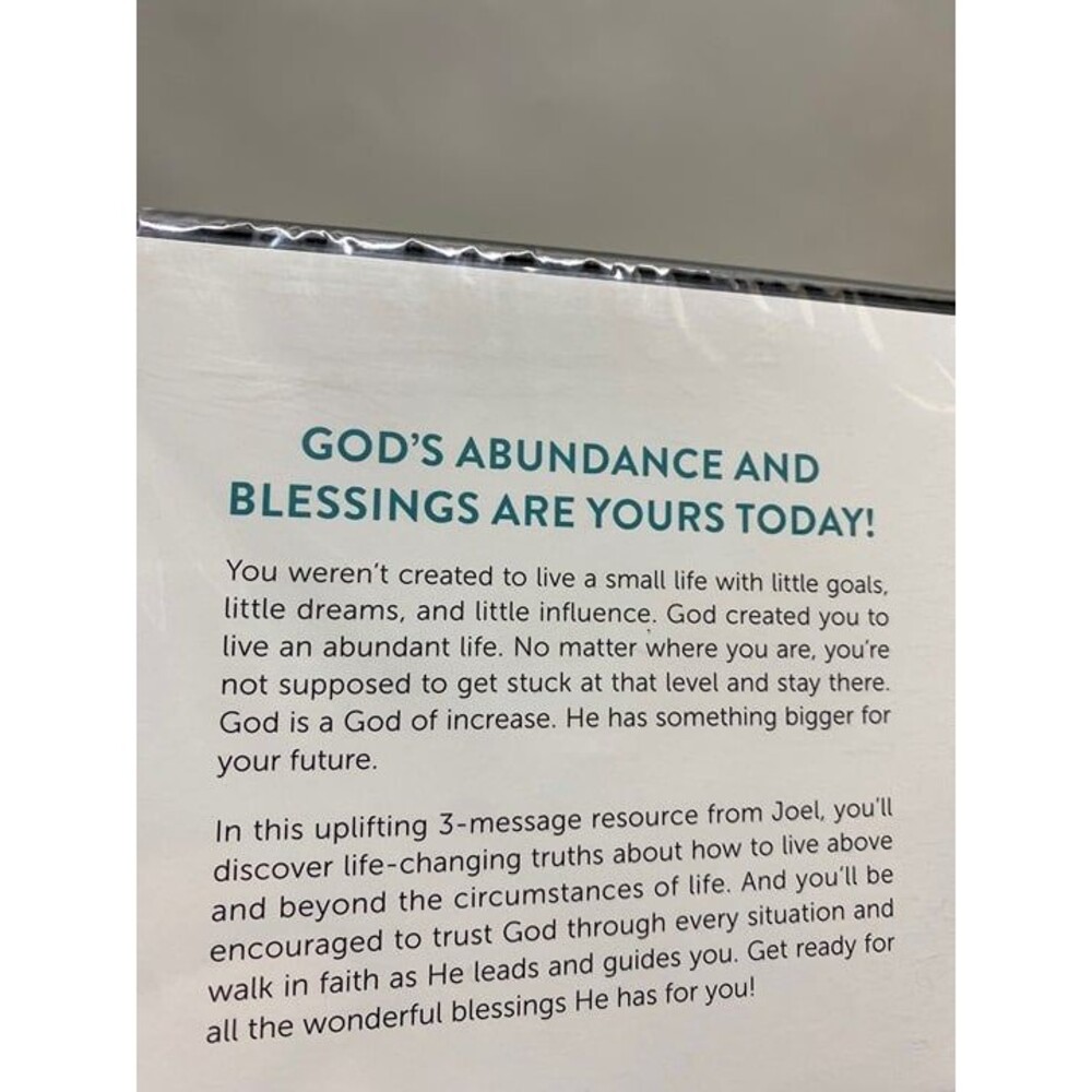 * Living Above & Beyond by Joel Osteen positive message of hope Christi - Picture 2 of 4